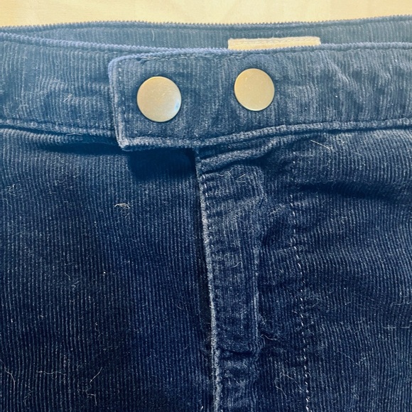 Women’s Mossimo Supply Co. blue corduroy mini skirt sizs 6 w/embroidered flowers - Picture 3 of 7